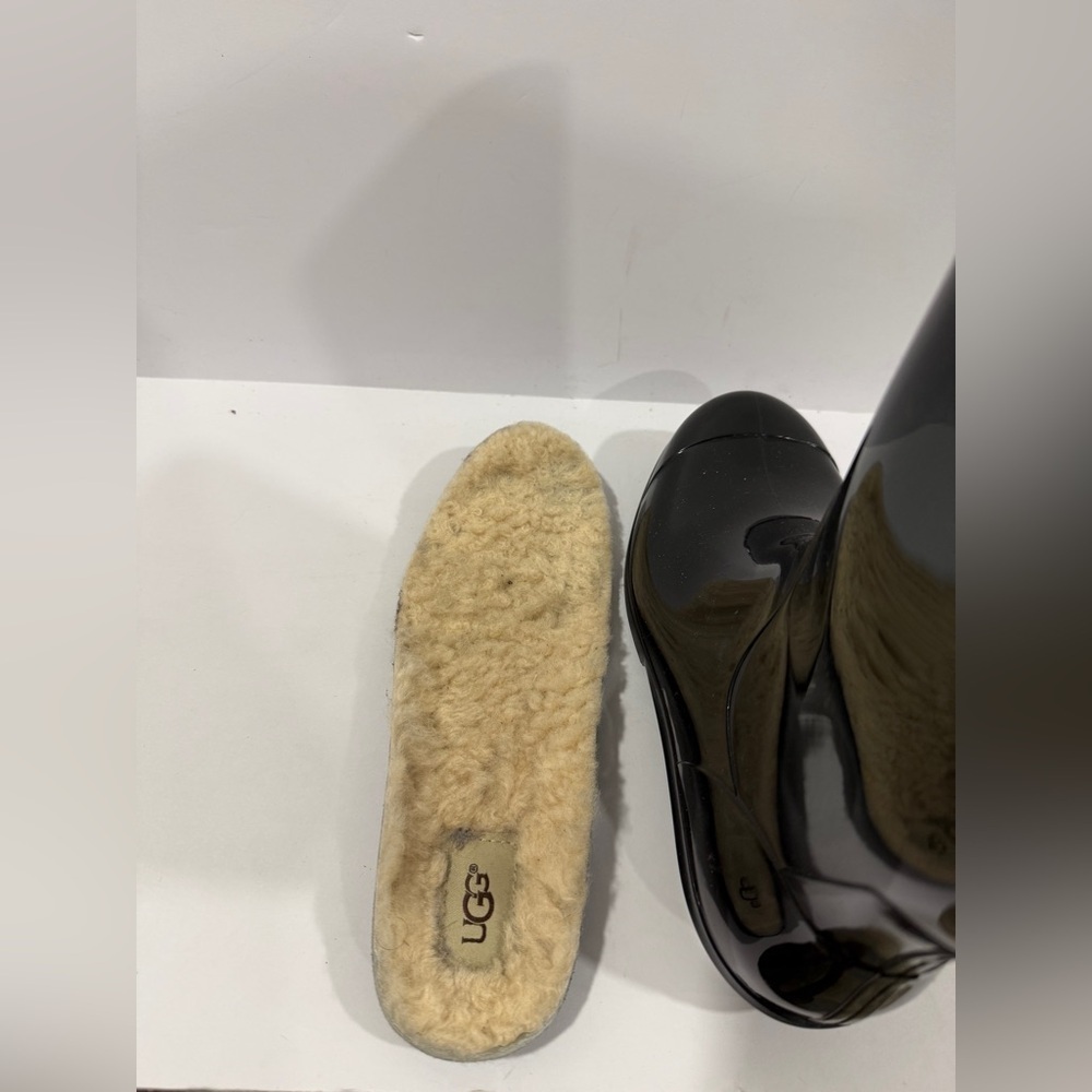 UGG Black Glossy Rain Boots Size 6 Waterproof Rubber Mid Calf - Picture 7 of 10